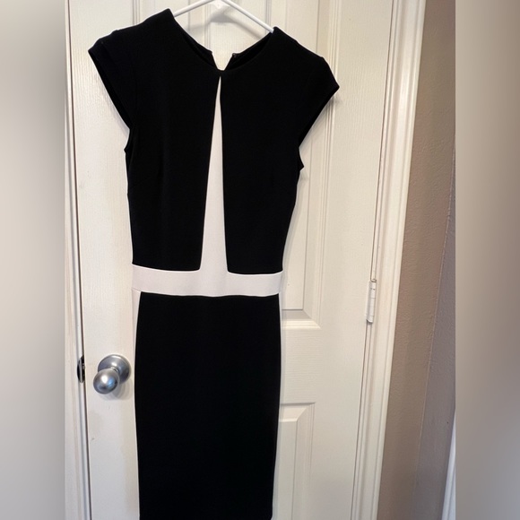 Sleek and modern small A.B.S. dress in excellent condition - Picture 1 of 5